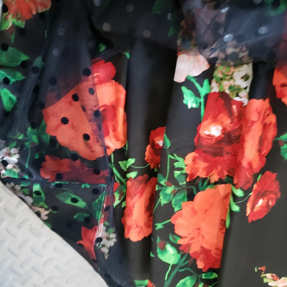 NWoT SD COLLECTION beauty netting overlay black / daring red floral (12) - Picture 8 of 13